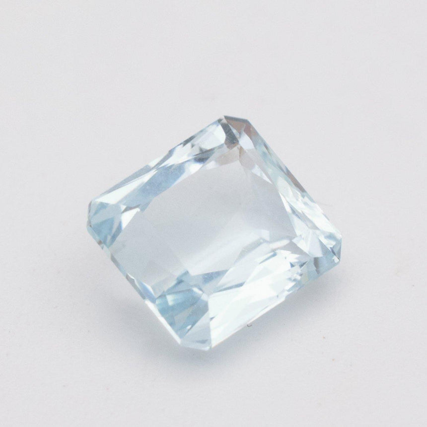 2.21 Carats Natural Aquamarine Emerald Cut Loose Gemstone - Modern Gem Jewelry 