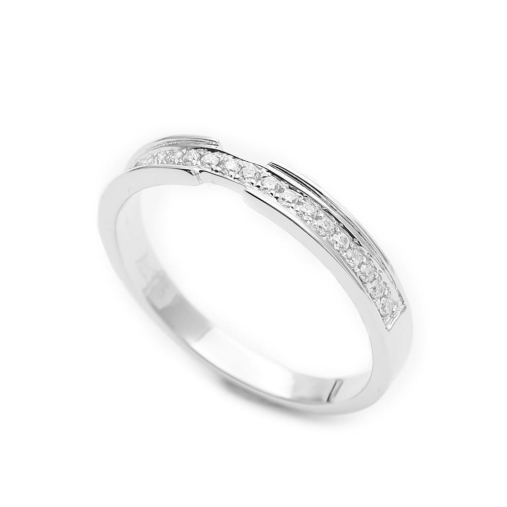 Thin Wedding Band with Channel Set Diamonds and in 18K White Gold  in White Background | Modern Gem Jewelry | Saratti