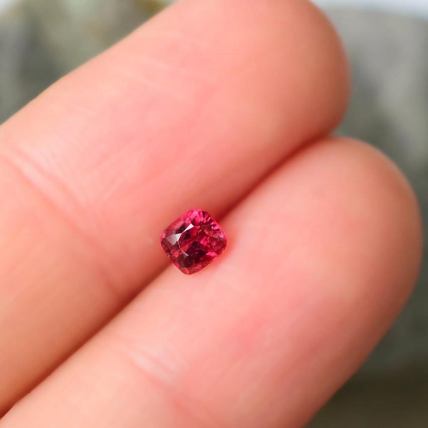 Bright & Lively Red Natural Spinel Gemstone 0.32 Carats - Modern Gem Jewelry 