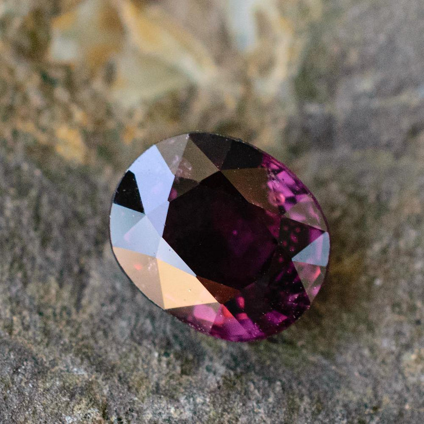 2.08 Carats Oval Purplish Red  Natural Spinel Gemstone 6.25 x 6.25 x 4.68 mm - Modern Gem Jewelry 