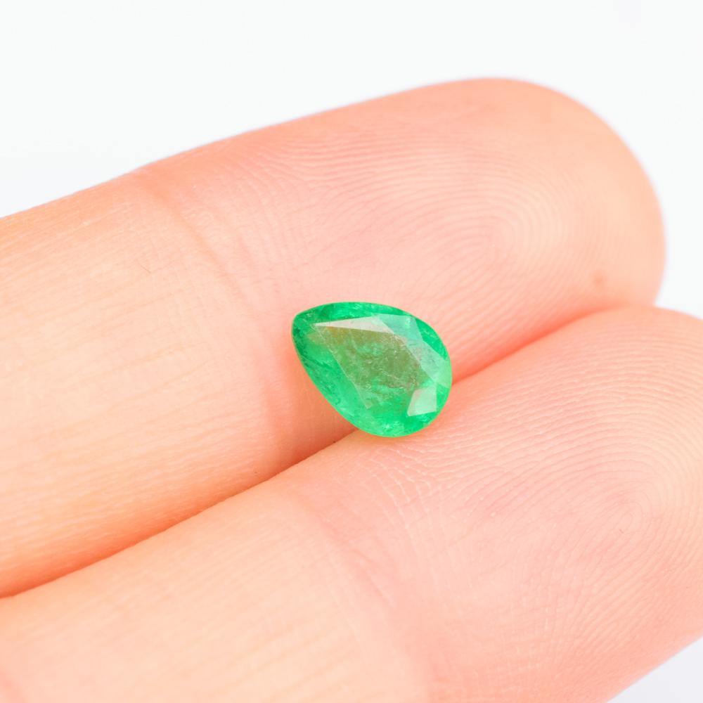 0.65 Carats Eye Catching Zambian Natural Emerald Pear Tear Drop Cut - Modern Gem Jewelry 
