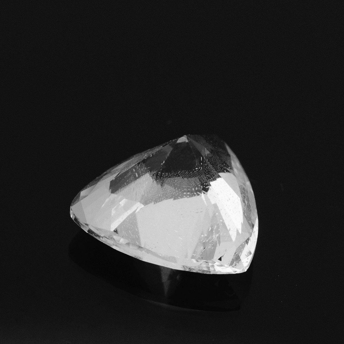 Amazing 3.23 Carats Trillion Shape Natural Danburite Loose Gemstone - Modern Gem Jewelry 