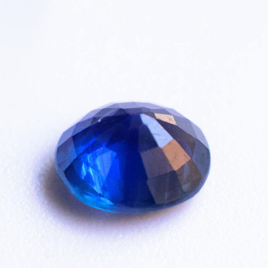 Natural Sapphire Gemstone | Oval Cut Medium Fine Blue | 1.33 Carats Heated | Custom Jewelry | Modern Gem Jewelry