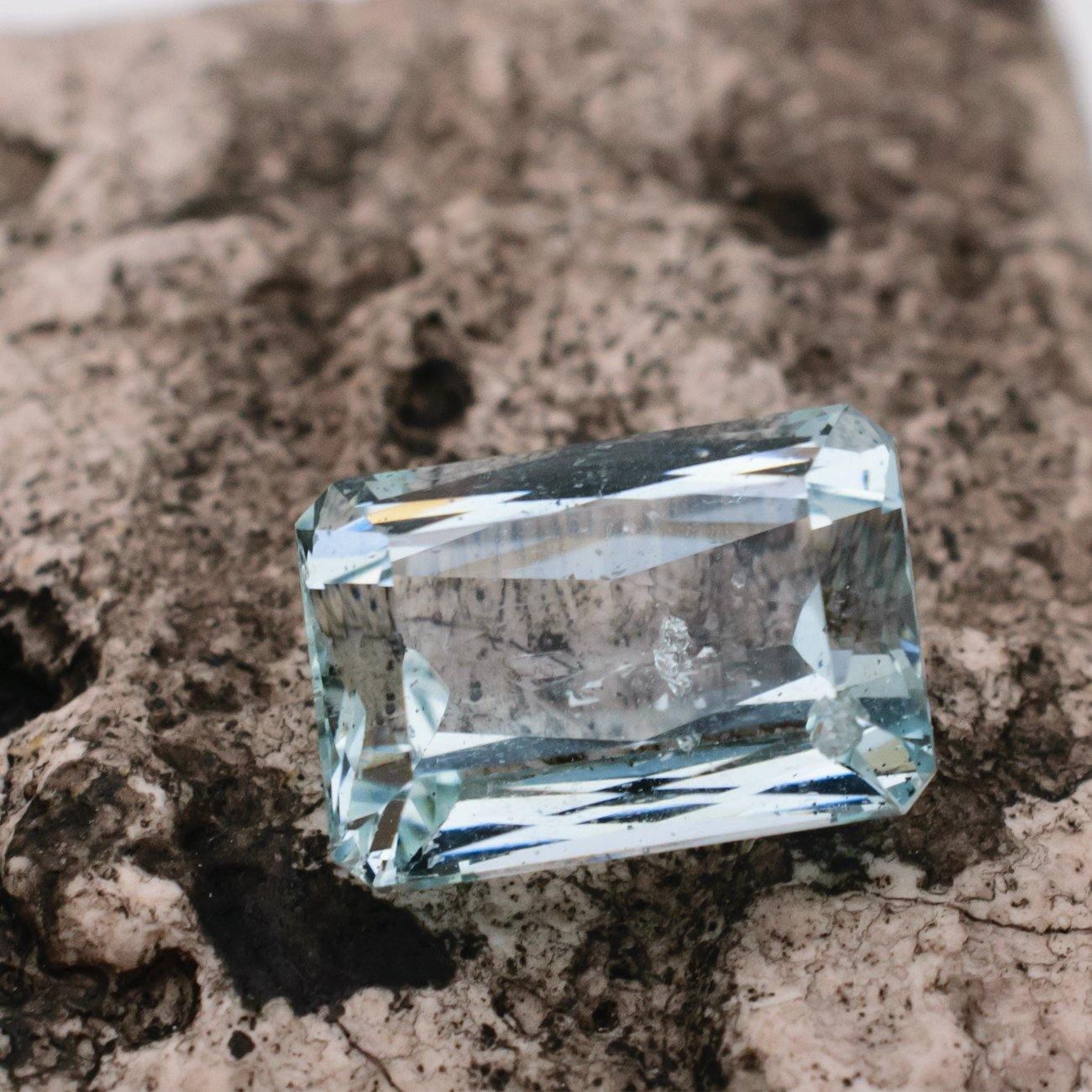 4.97 Carats Blue Natural Aquamarine Loose Gemstone Rectangular Cut - Modern Gem Jewelry 