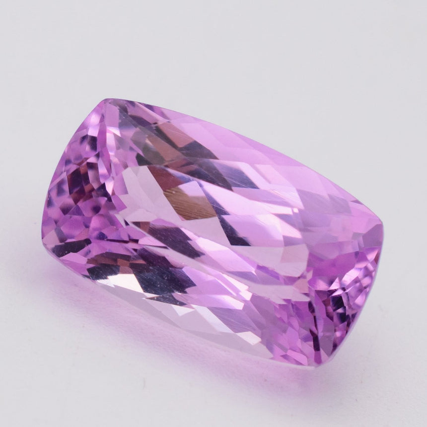 Afghan  Natural Kunzite Rectangular Cushion Cut 14.67 Carat - Modern Gem Jewelry 