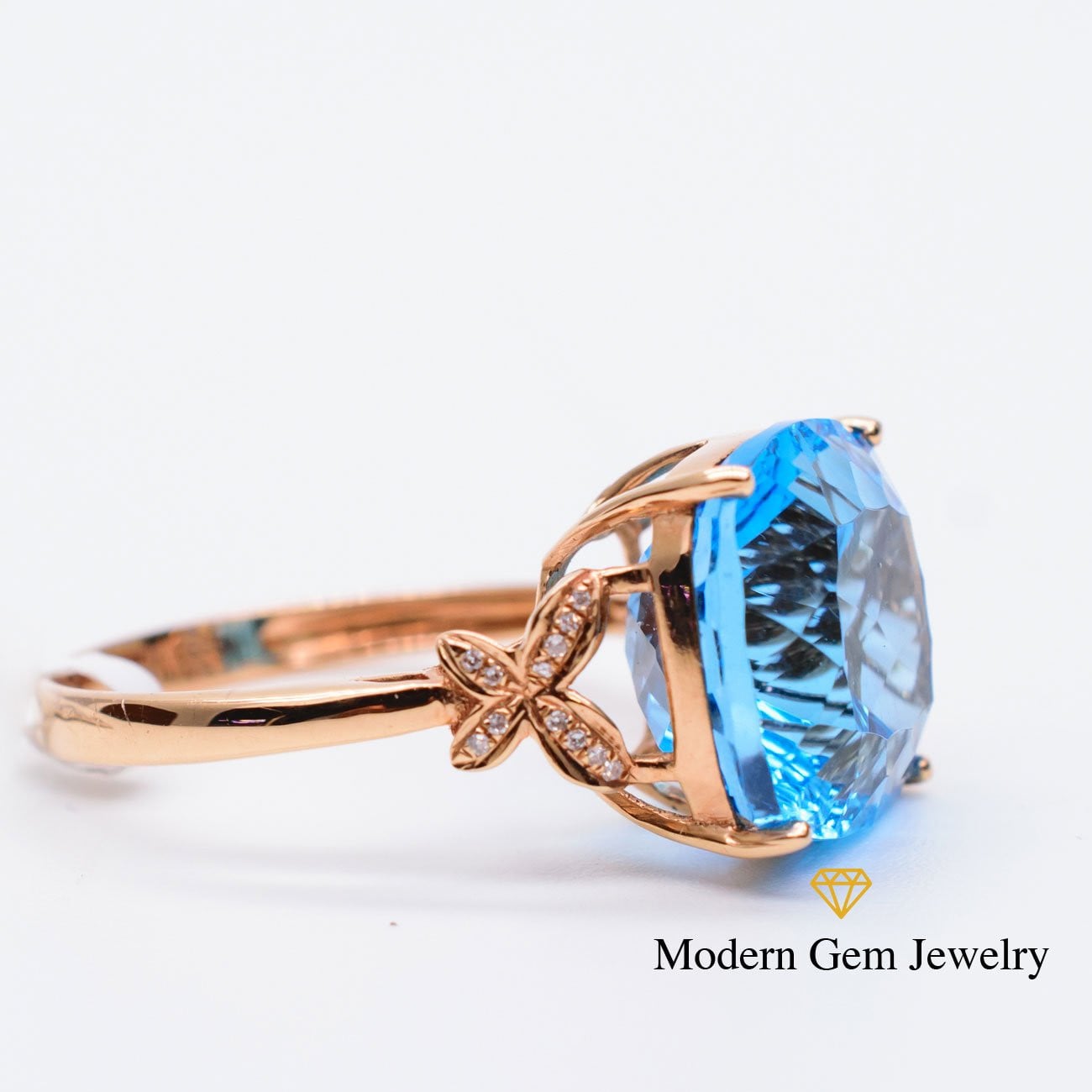 Flawless Swiss Blue Cushion Cut Natural Topaz  14K Rose Gold Ring - Modern Gem Jewelry | Saratti