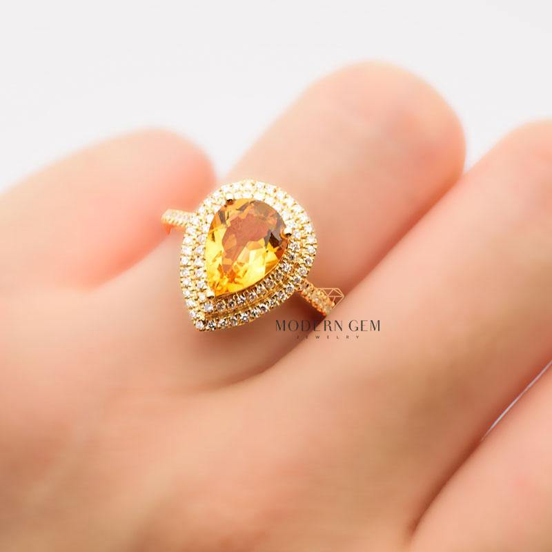 Citrine Ring in Pear Shape and Yellow Gold | Custom Engagement Ring | Modern Gem Jewelry | Saratti