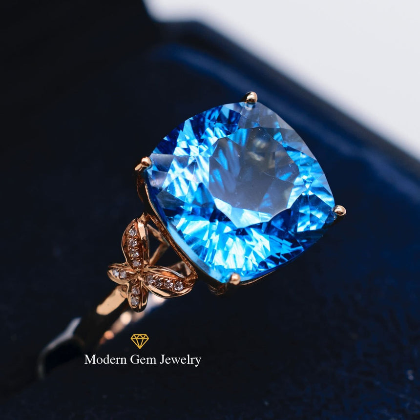 18K Rose Gold Natural Blue Topaz Ring 