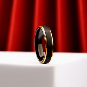 Two Tone Men's Wedding Band in Black and Yellow Gold | Custom Ring | Modern Gem Jewelry | Saratti