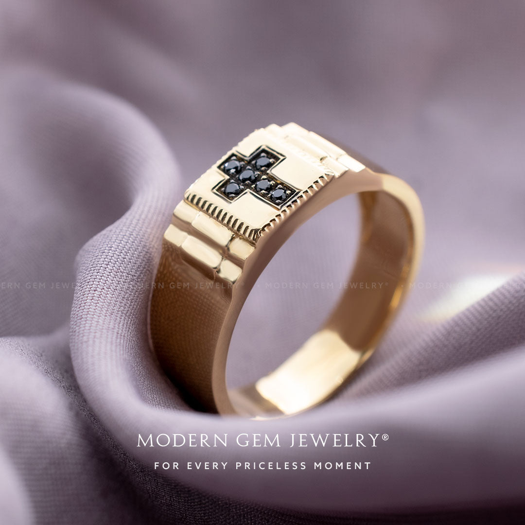 Stunning newest Man's Cross Ring