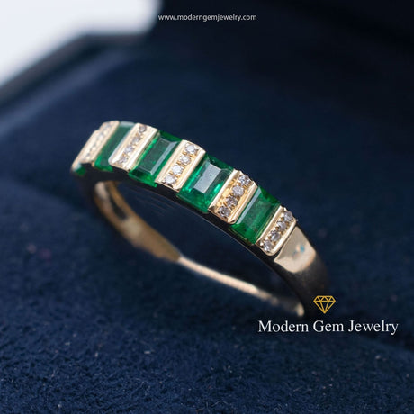 Emerald Stackable Ring with Diamonds in Yellow Gold | Modern Gem Jewelry