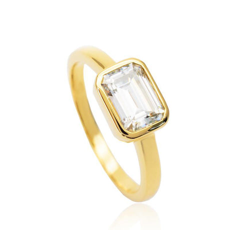 Timeless Natalia Emerald Cut Diamond Ring in Yellow Gold | Modern Gem Jewelry | Saratti