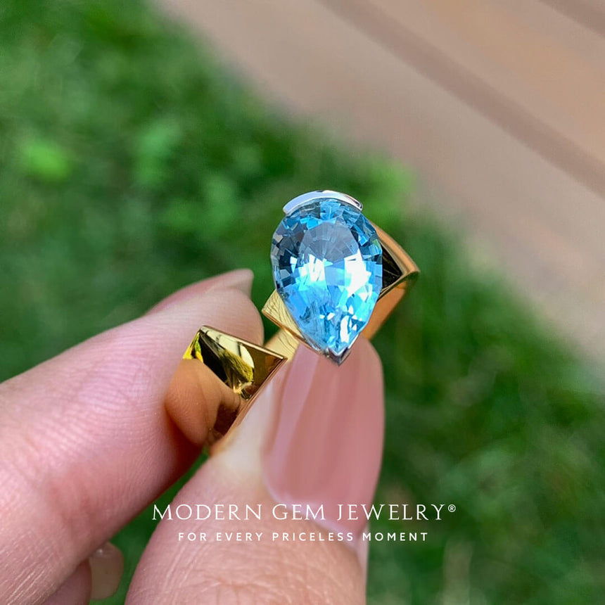 Blue Stone Ring with Natural Aquamarine in 18K Yellow Gold | Custom Engagement Rings by Modern Gem Jewelry | Saratti