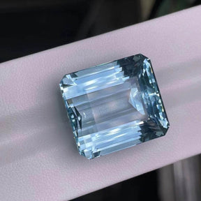 Blue Aquamarine stone - Modern Gem Jewelry