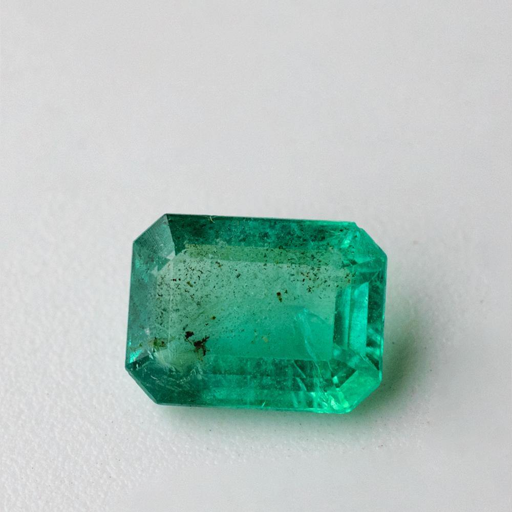 Emerald Green Gemstone - Modern Gem Jewelry