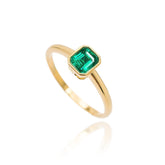 Emerald Bezel Ring in 18K Yellow Gold | Custom Made Emerald Ring | Modern Gem Jewelry | Saratti
