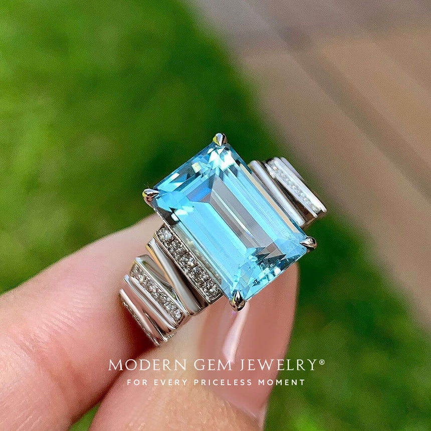 Aquamarine Cocktail Ring in 18K White Gold | Modern Gem Jewelry | Saratti