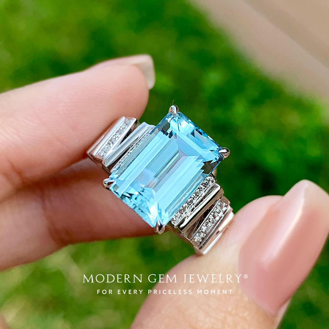 Aquamarine Cocktail Ring in 18K White Gold | Modern Gem Jewelry | Saratti