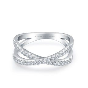 Criss Cross Wedding Band with Diamonds in 18K White Gold | Modern Gem Jewelry | Saratti 