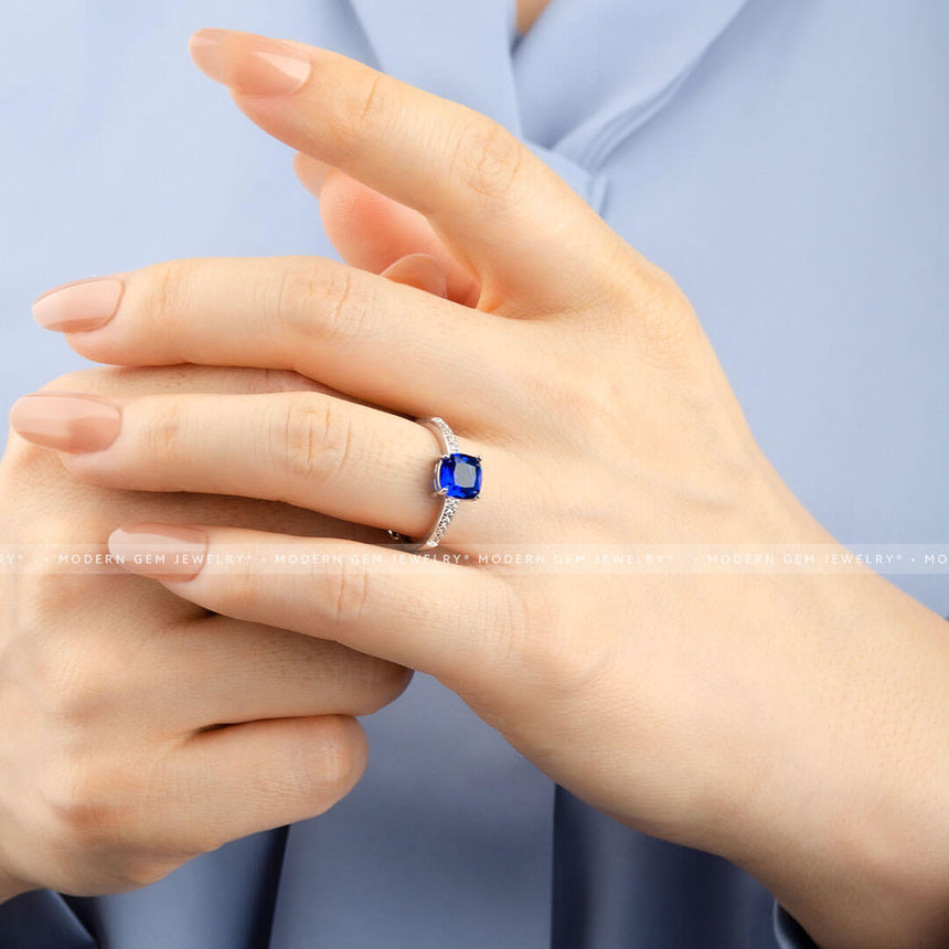 Incredible Sapphire Engagement Rings on Hand in 18k White Gold | Modern Gem Jewelry | Saratti