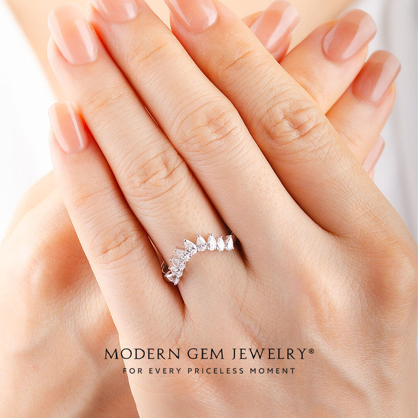 Curved Wedding Band Tiara Inspired | Modern Gem Jewelry | Saratti 