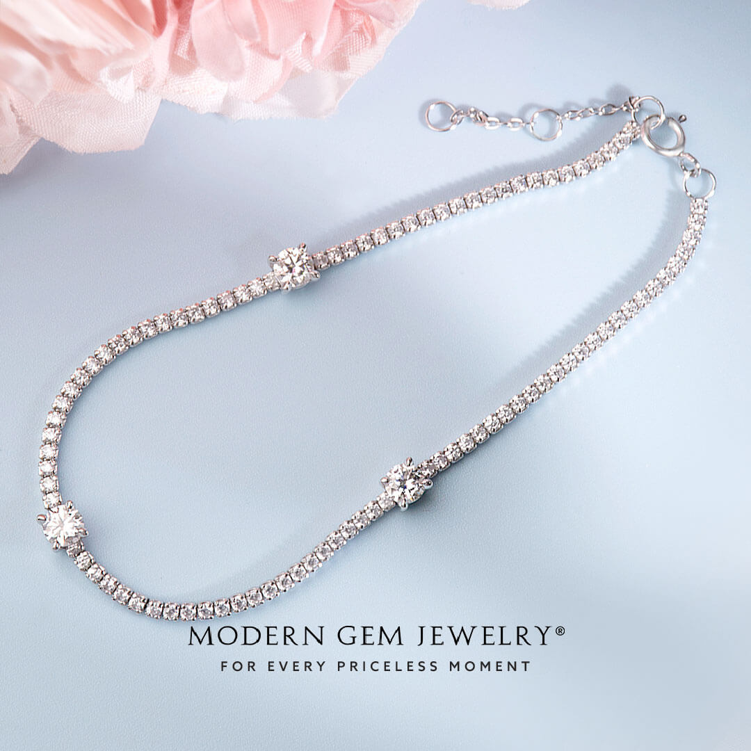 Round Moissanite Tennis Bracelet in White Gold | Modern Gem Jewelry