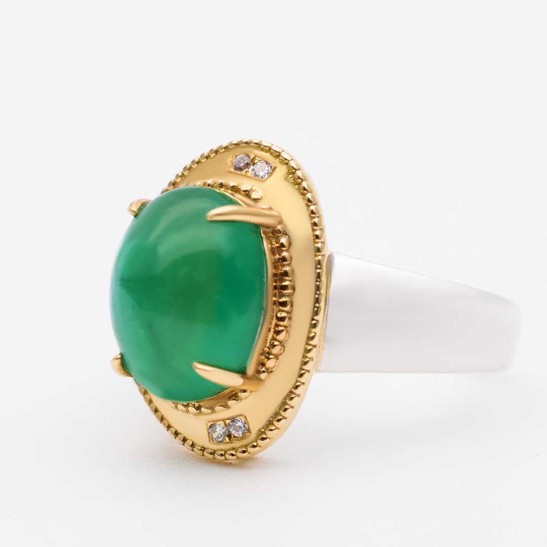 3 carat Emerald Ring in Yellow and White Gold  | Modern Gem Jewelry | Saratti
