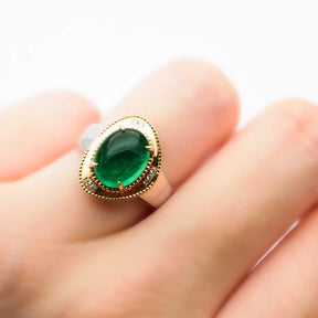3 carat Emerald Ring in Yellow and White Gold  | Modern Gem Jewelry | Saratti