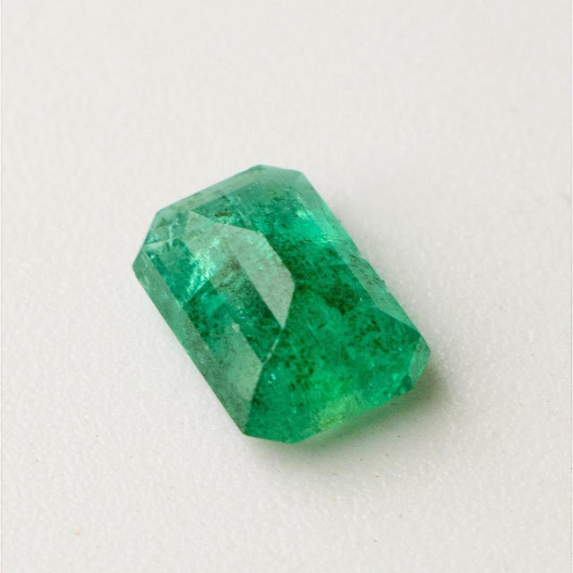 Emerald Gemstone | Green Emerald Cut | 1.25 Carats Minor-Oil | Custom Jewelry | Modern Gem Jewelry