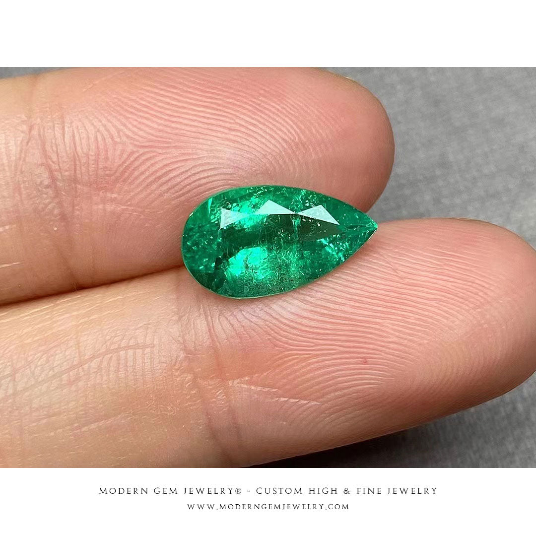 Emerald Gemstone | Pear Cut Green | 2.18 carats Tear Drop Columbian Minor-Oil | Custom Jewelry | Modern Gem Jewelry