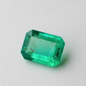 Green Gemstone Emerald Gem for sale - Modern Gem