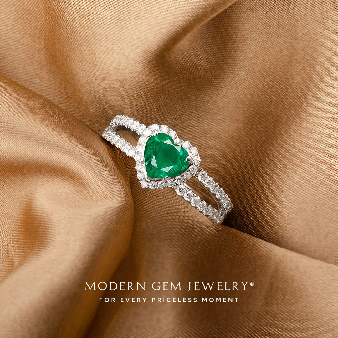 Emerald Promise Ring in Split Shank Design | Modern Gem Jewelry | Saratti