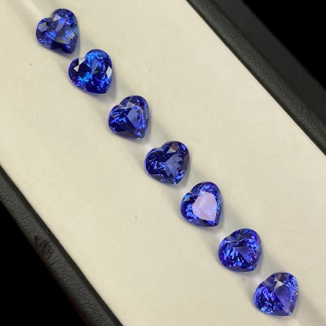 Heart Shape Natural Tanzanite Gemstones - Modern Gem Jewelry