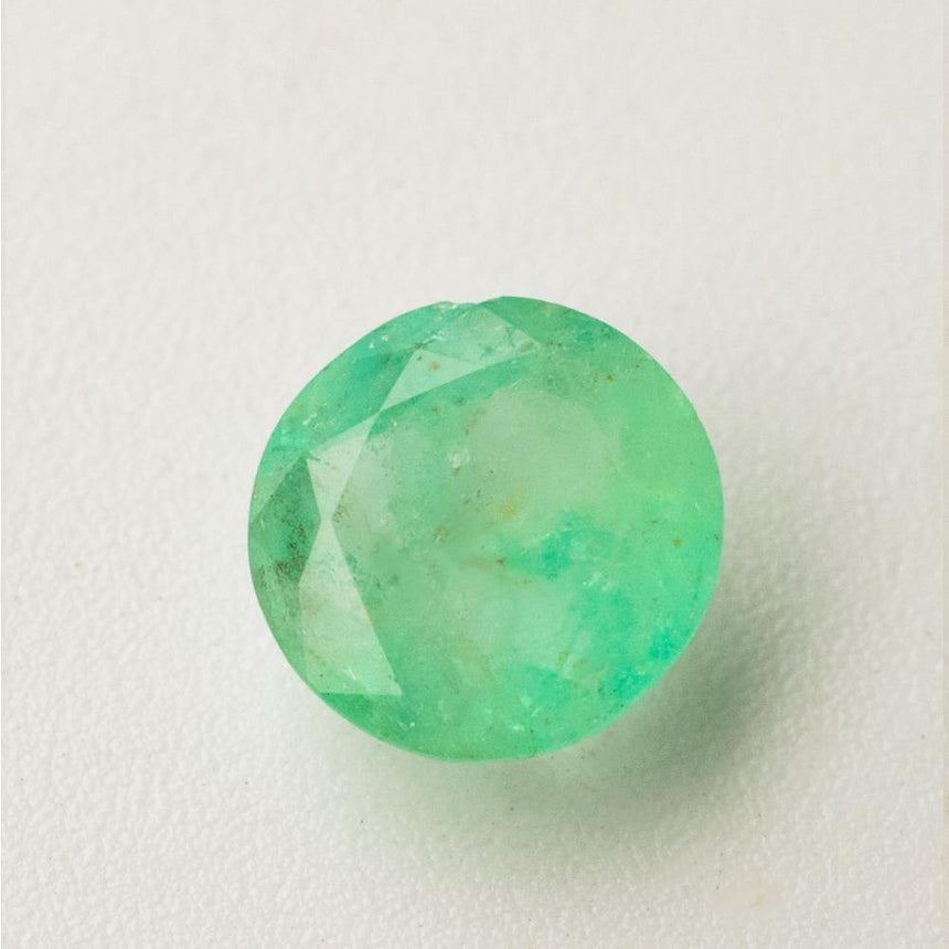 Emerald Gemstone | Oval/Mixed Green |  1.88 Carats minor-Oil | Custom Jewelry | Modern Gem Jewelry