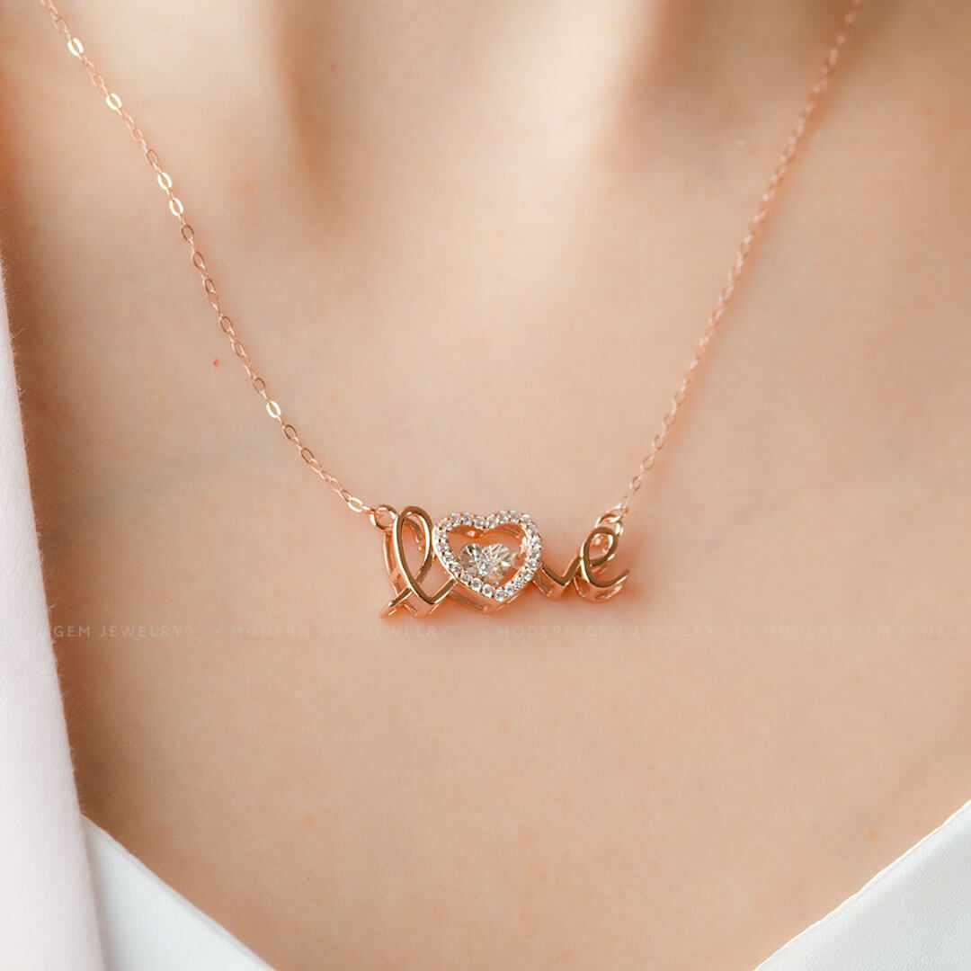 Elegant Love Pendant Necklace in Romantic 18K Rose Gold | Saratti