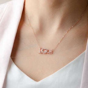 18K Rose Gold Necklace with Heart-Shaped Love Pendant | Saratti