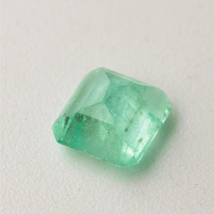 Emerald Gemstone | Low Grade Green | 1.09 Carats Minor-Oil | Custom Jewelry | Modern Gem Jewelry 