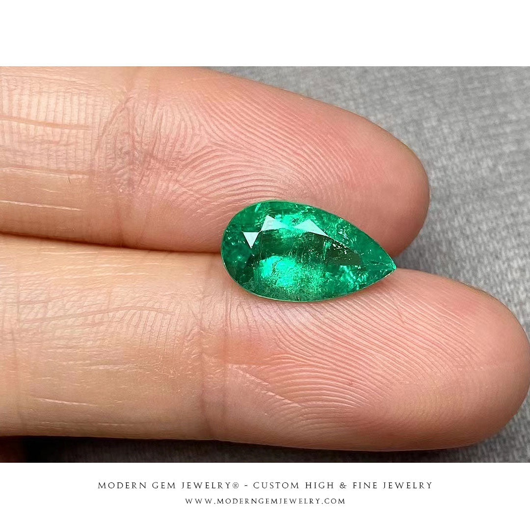 Emerald Gemstone | Pear Cut Green | 2.18 carats Tear Drop Columbian Minor-Oil | Custom Jewelry | Modern Gem Jewelry