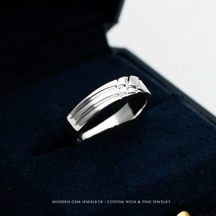 Men's Comfort Fit Wedding Band In White Gold  | Modern Gem Jewelry | Saratti 