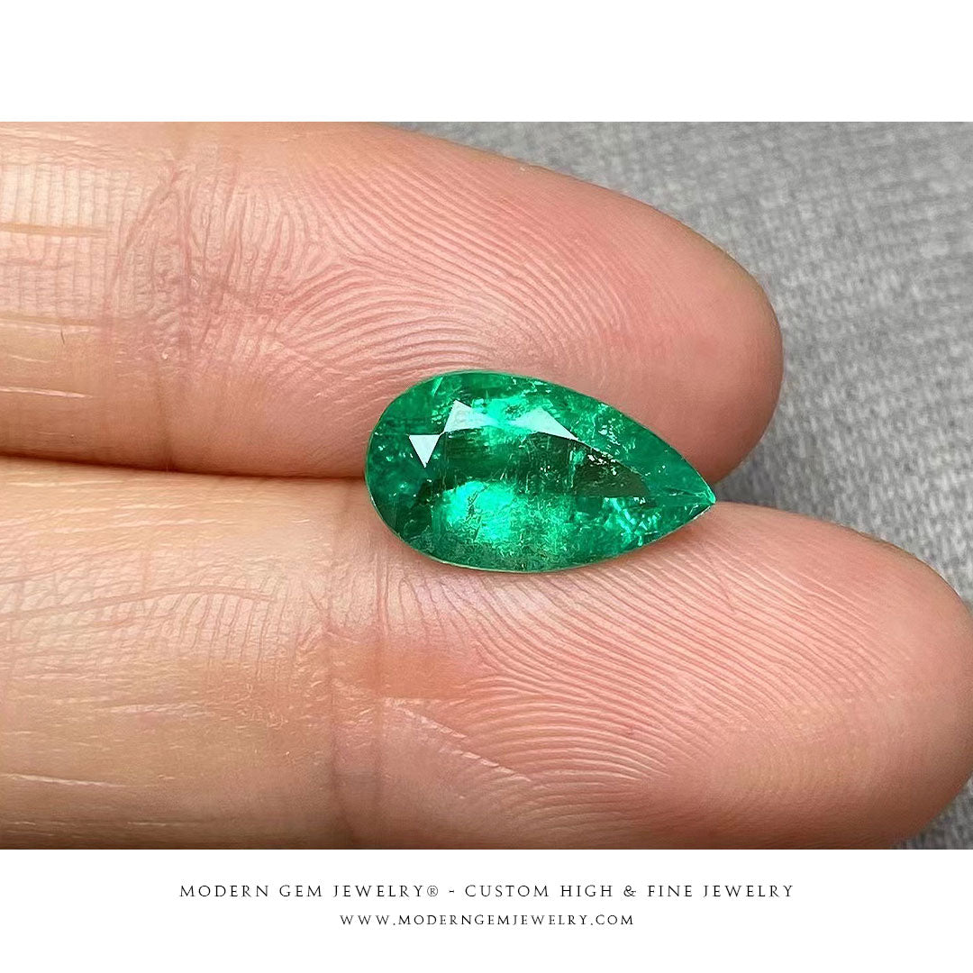 Emerald Gemstone | Pear Cut Green | 2.18 carats Tear Drop Columbian Minor-Oil | Custom Jewelry | Modern Gem Jewelry