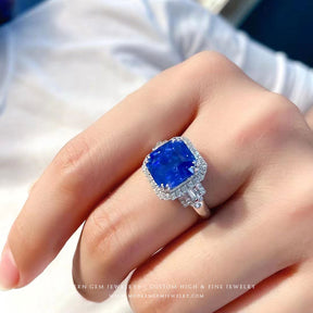 Natural Sapphire and Diamonds Ring - Modern Gem Jewelry