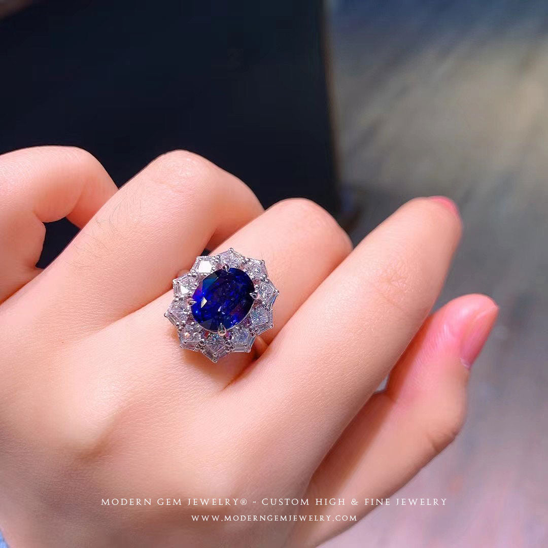 Oval Royal Blue Vintage Sapphire Diamonds White Gold Ring - Modern Gem Jewelry®