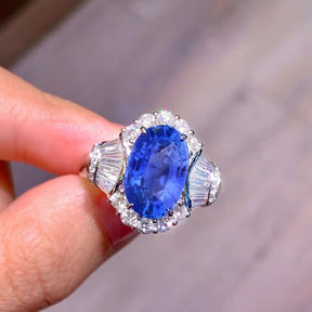 4 Carats Cornflower Blue Sapphire and Diamond Ring | Saratti