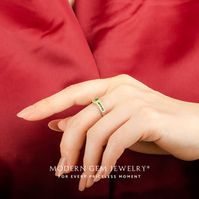 Emerald Promise Ring Yellow Gold with Diamonds | Modern Gem Jewelry | Saratti