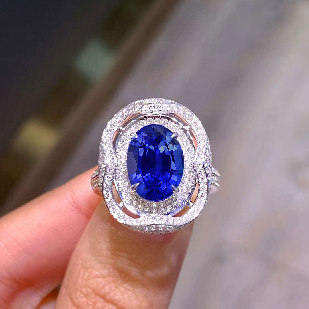 3 cts Oval Sapphire Ring in Unheated Royal Blue | Saratti