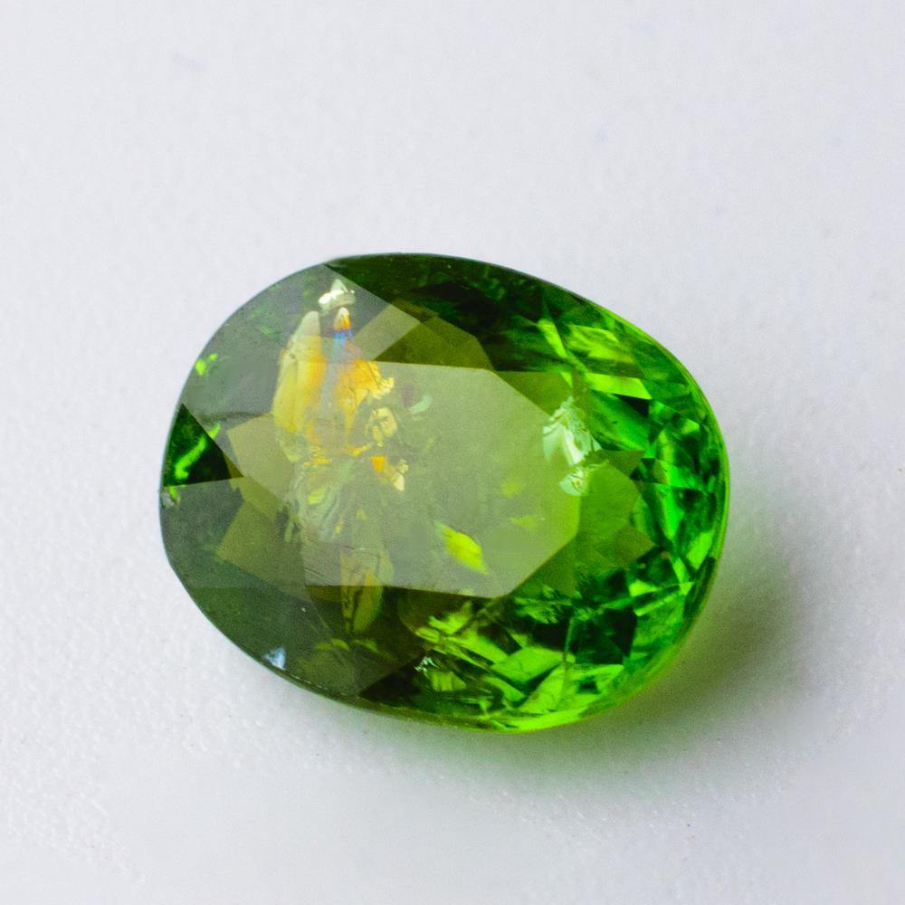 Oval Green Paraiba GIL Certified Gemstone - Modern Gem Jewelry 