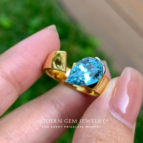 Blue Stone Ring with Natural Aquamarine in 18K Yellow Gold | Custom Engagement Rings by Modern Gem Jewelry | Saratti