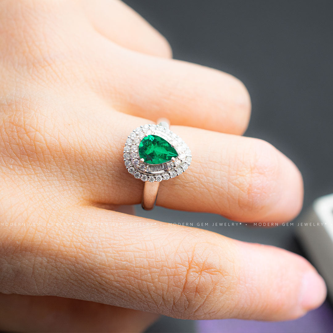 Teardrop Emerald Ring with Diamonds Double Halo in 18K White Gold | Modern Gem Jewelry | Saratti