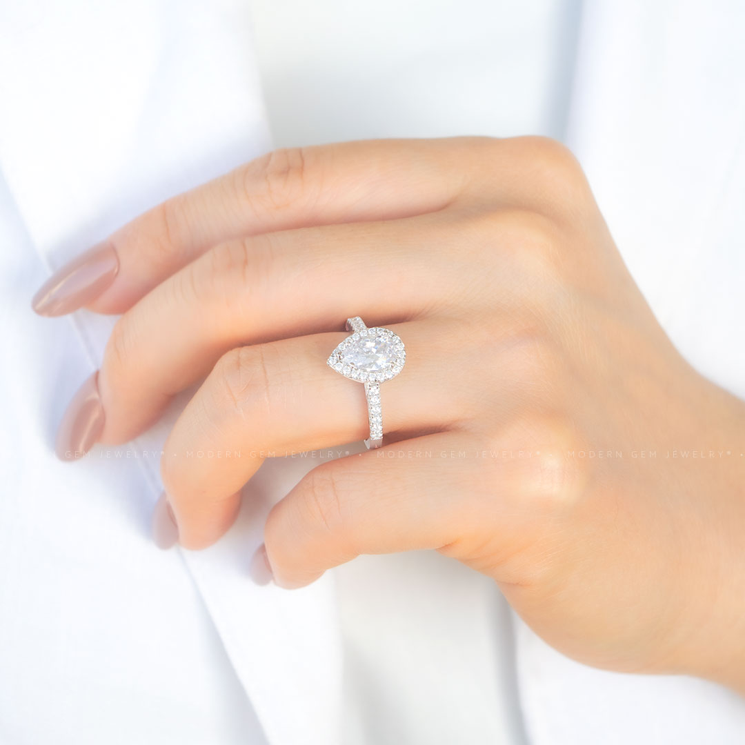 1 Carat Pear Shaped Diamond Ring | Custom Rings| Modern Gem Jewelry
