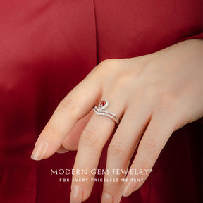 Spinel Ring in 18K White Gold with Diamonds in Split Shank Design on Finger | Modern Gem Jewelry